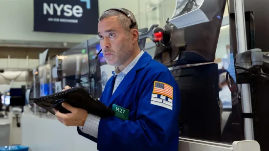 尾盘：美股维持涨势 纳指上涨1.6百分号 新闻