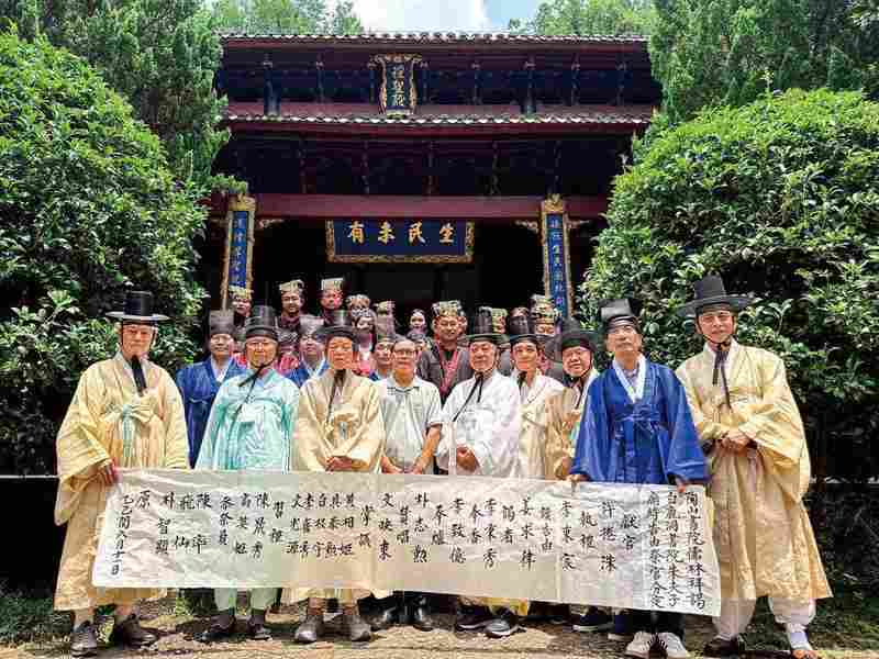  书院千年不灭，东方对话之桥；文脉海外绵延，华人精神家园。 文化旅游 书院千年不灭，东方对话之桥；文脉海外绵延，华人精神家园。 文化旅游