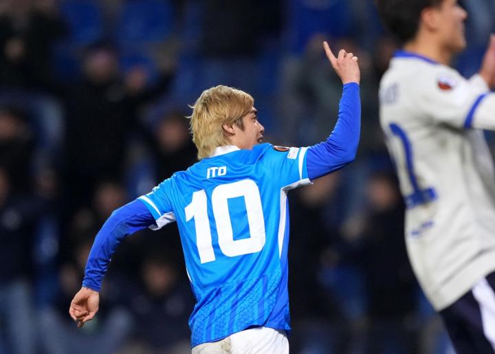  伊东纯也回首遗憾，展望美加墨舞台，这或许是最后一次全力冲刺。 体育新闻