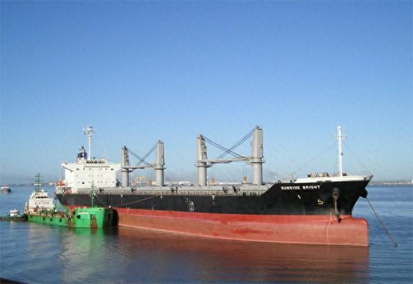  霍尔木兹海峡局势紧张，中国船只谨慎通过；伊朗明确立场，针对特定方关闭通道。 新闻 霍尔木兹海峡局势紧张，中国船只谨慎通过；伊朗明确立场，针对特定方关闭通道。 新闻 霍尔木兹海峡局势紧张，中国船只谨慎通过；伊朗明确立场，针对特定方关闭通道。 新闻