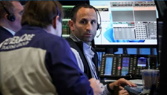  特朗普释放缓和信号，中东冲突趋向收尾；油价显著回落，全球股市风险偏好修复。 股票财经 特朗普释放缓和信号，中东冲突趋向收尾；油价显著回落，全球股市风险偏好修复。 股票财经