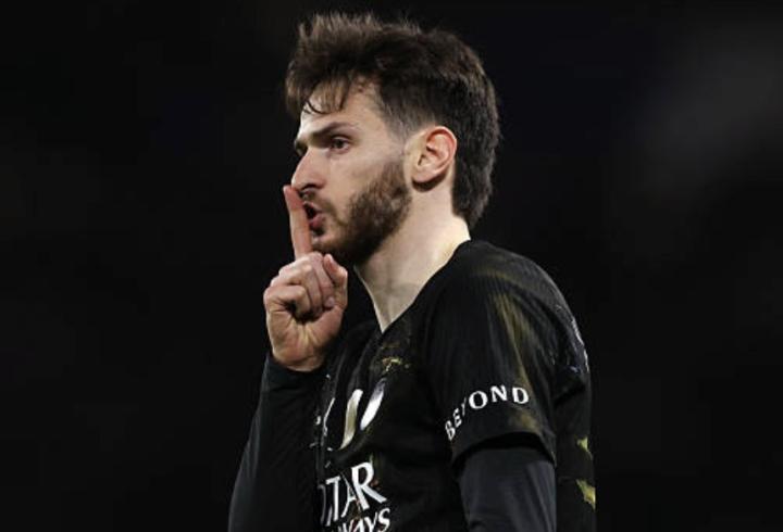  巴黎圣日耳曼大胜切尔西，克瓦拉茨赫利亚赛后表达喜悦；球队展现强大实力。 体育新闻