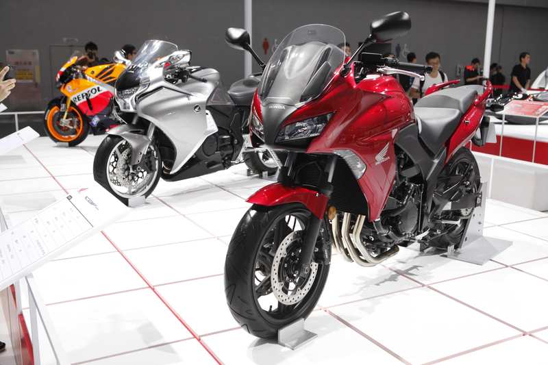  赛道风口还是短期热炒？聊聊“张雪机车”背后的资本博弈 股票财经