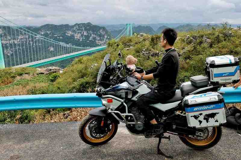  赛道风口还是短期热炒？聊聊“张雪机车”背后的资本博弈 股票财经