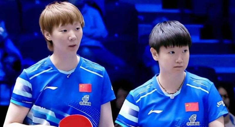  赛场阴招舆论真相：揭秘顶级运动员如何化解场外干扰 体育新闻