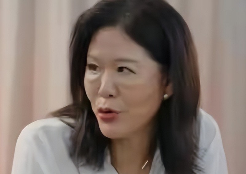  铁榔头的技术进化论：从排球场到医美争议，郎平的职业生涯与技术迁移深度解析 体育新闻 铁榔头的技术进化论：从排球场到医美争议，郎平的职业生涯与技术迁移深度解析 体育新闻