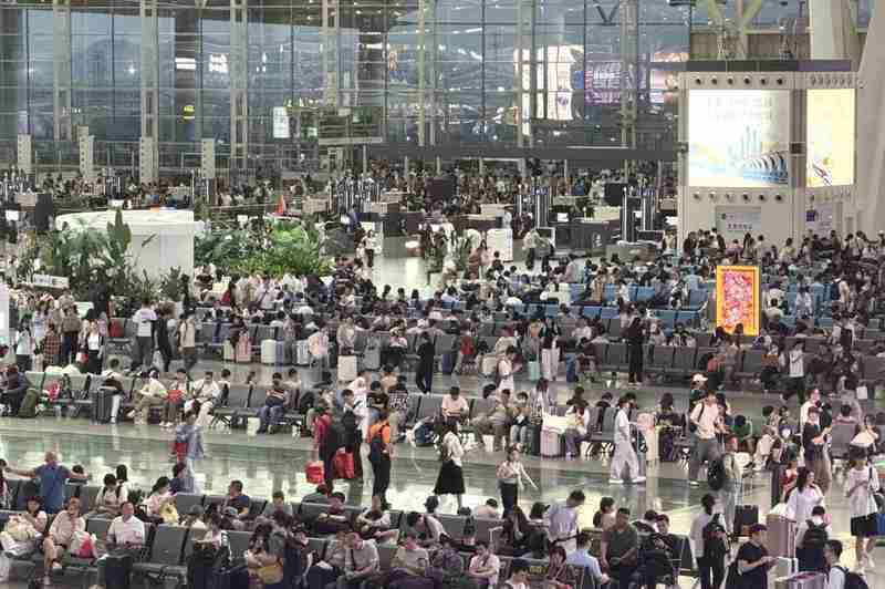  铁路客运智能化升级：217.5万旅客背后的技术革新 新闻