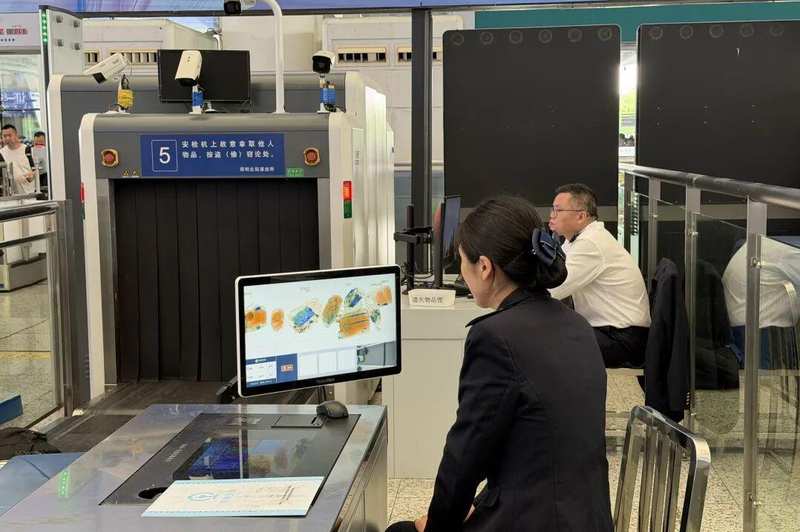  铁路客运智能化升级：217.5万旅客背后的技术革新 新闻