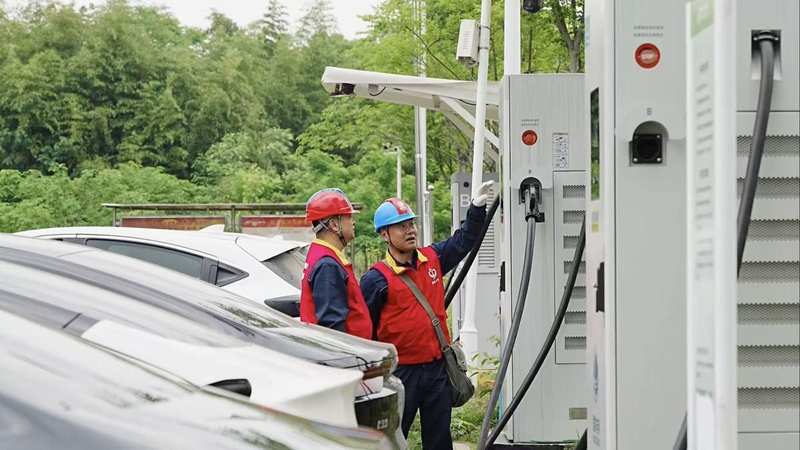  深度拆解武汉充电网络：600kW液冷超充背后的技术架构与运维体系 汽车科技