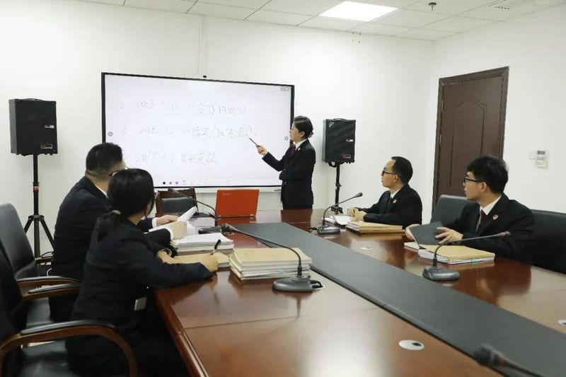  《断供风波后的惊天逆转：一家房企如何在绝境中找到生机》 新闻