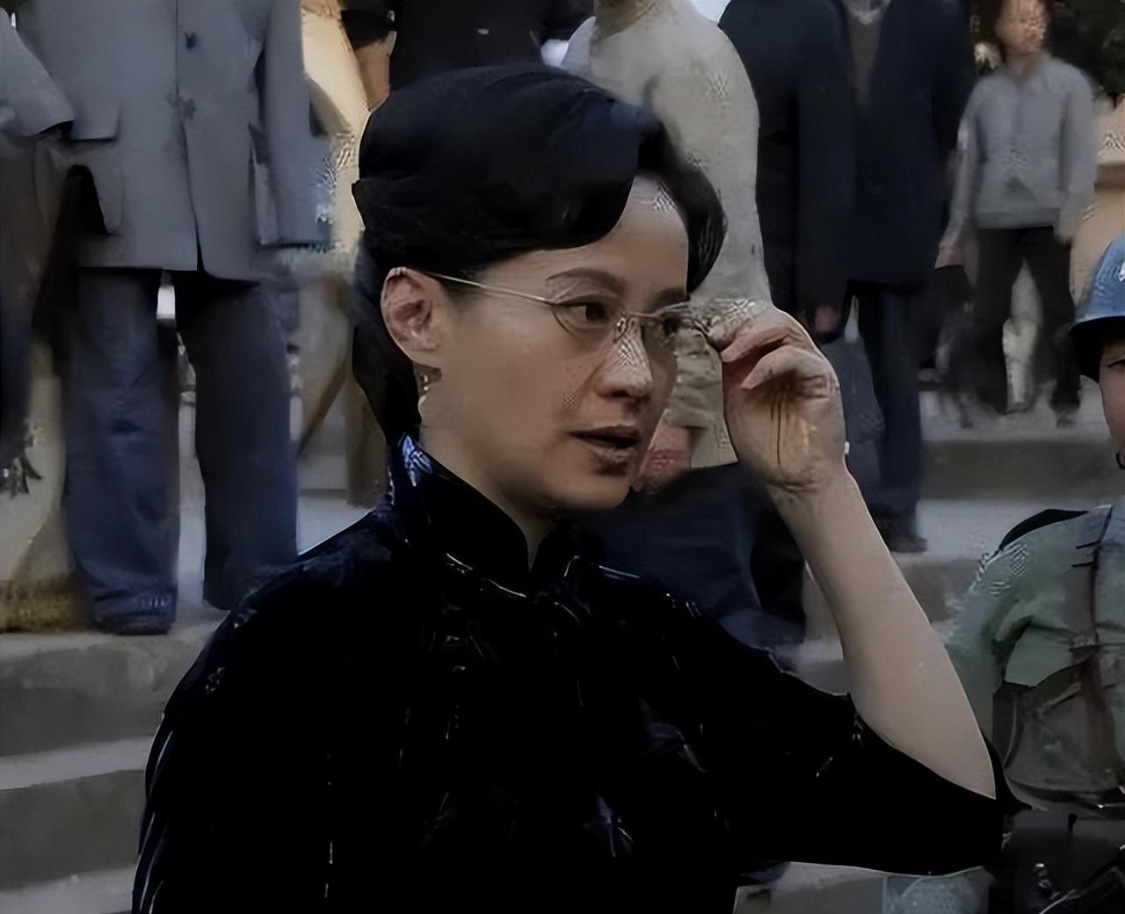  从影后到话剧舞台：剧雪的职业降速哲学与内在逻辑 影视小说