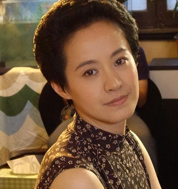  从影后到话剧舞台：剧雪的职业降速哲学与内在逻辑 影视小说