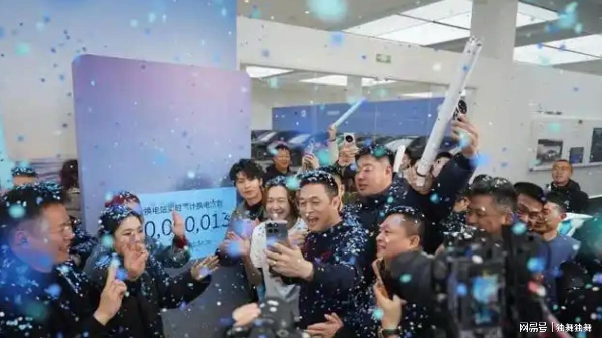  技术演进与标准博弈：深度拆解中国换电模式的破局密码 汽车科技